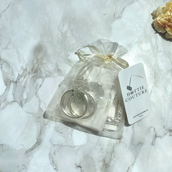 Hottie Couture Lot of 5 Women's Square Ribbed & Rhinestone Dollar Stud Earrings - Picture 8 of 8